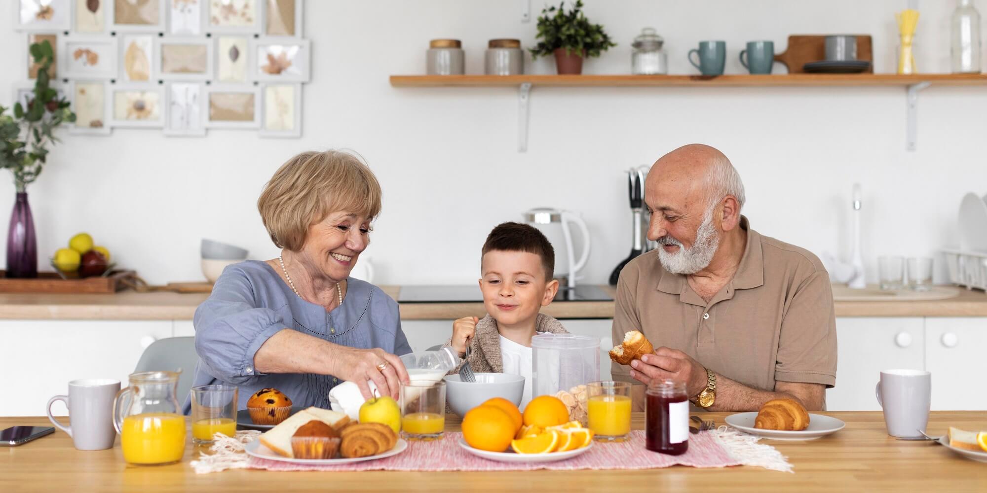 Yaşlılara Sağlıklı Beslenme Önerileri